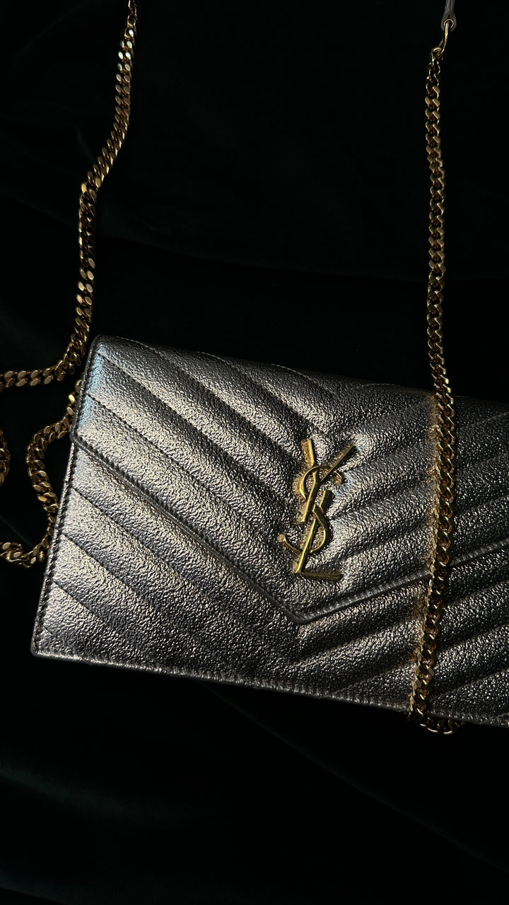 SAINT LAURENT Cassandre Wallet On Chain Gold