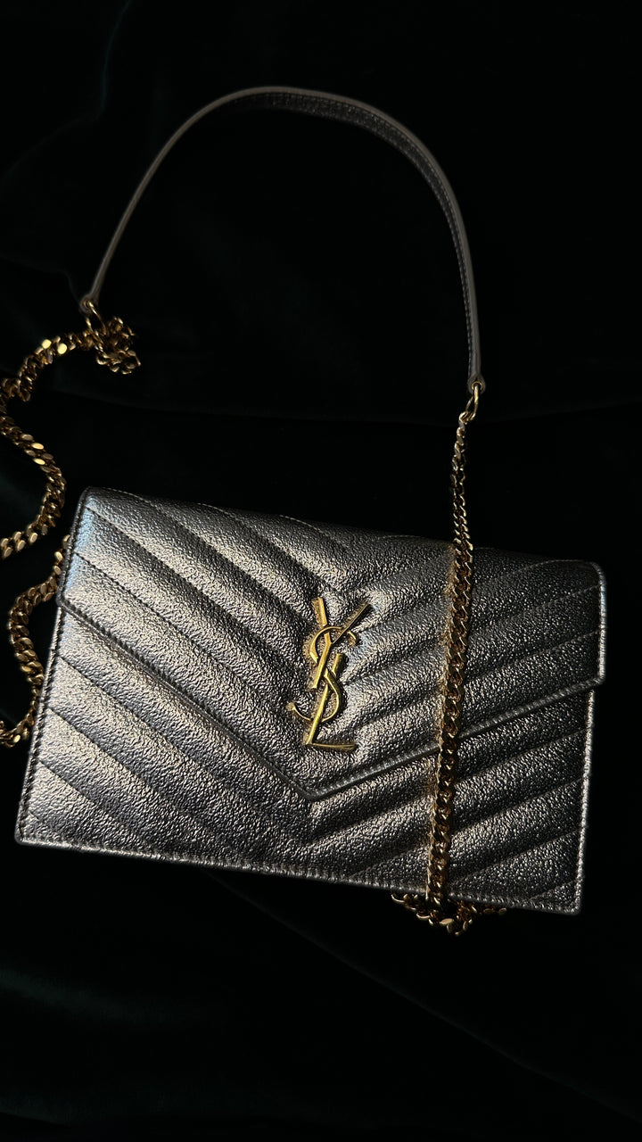 SAINT LAURENT Cassandre Wallet On Chain Gold
