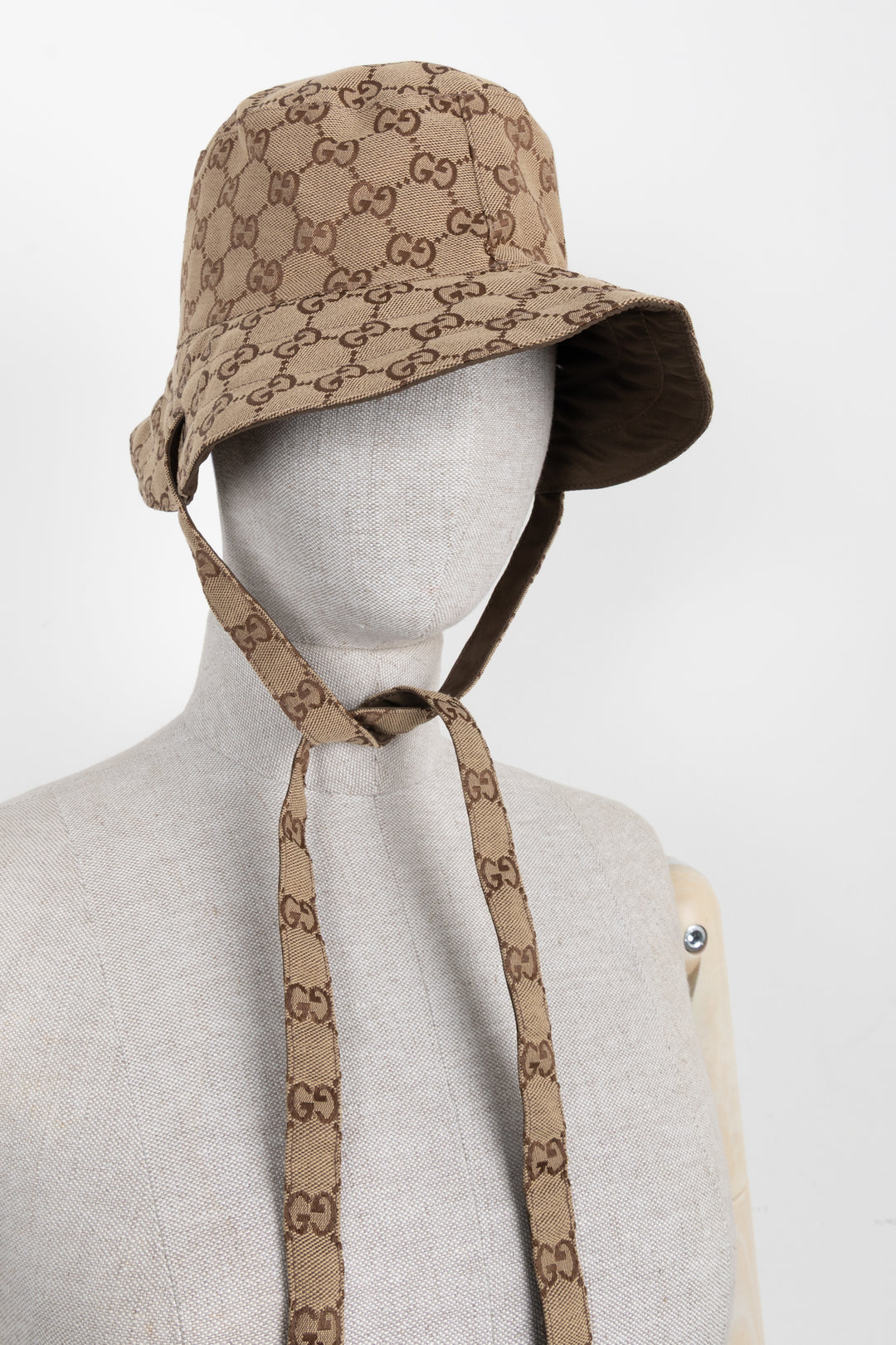 GUCCI Supreme Canvas Reversible Bucket Hat