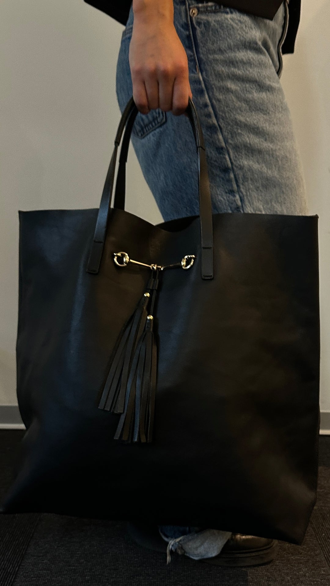 GUCCI Park Avenue Tassel Tote Bag Black