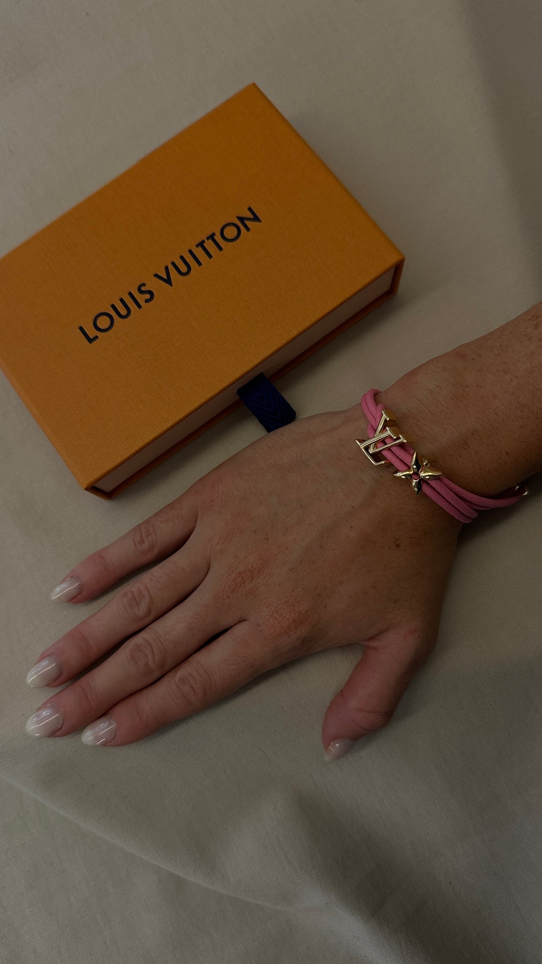 LOUIS VUITTON LV Bloom Bracelet Pink
