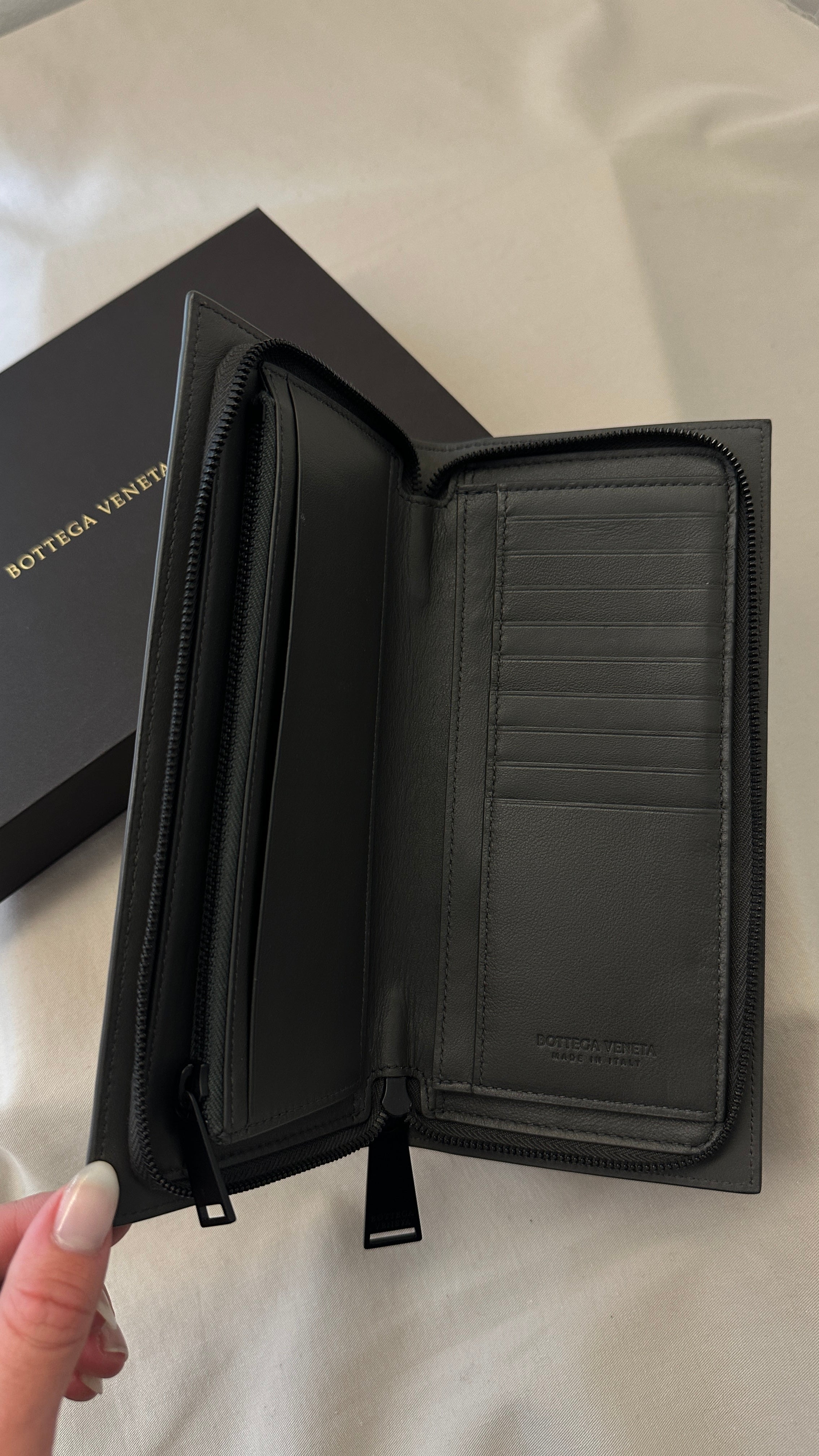 BOTTEGA VENETA Zip Around Wallet Intrecciato Grey – REAWAKE