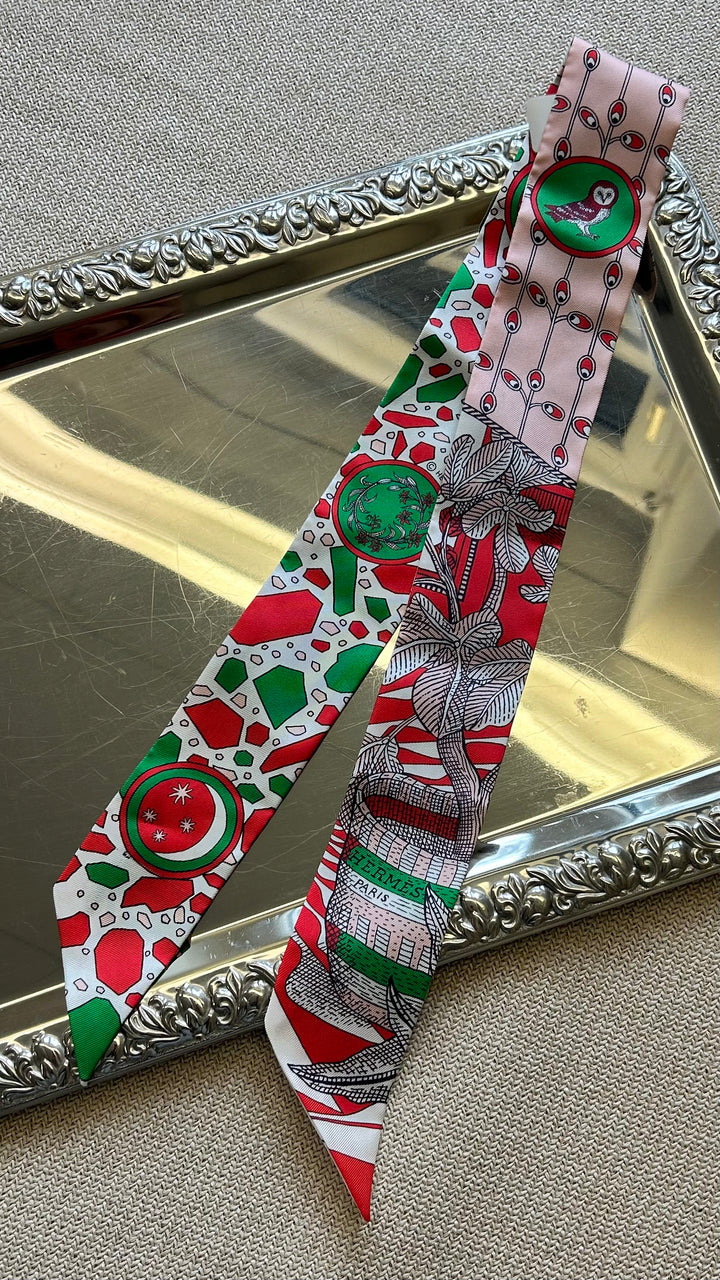 HERMÈS La Danse Des Amazones Twilly Rose Poudre Rouge Vert