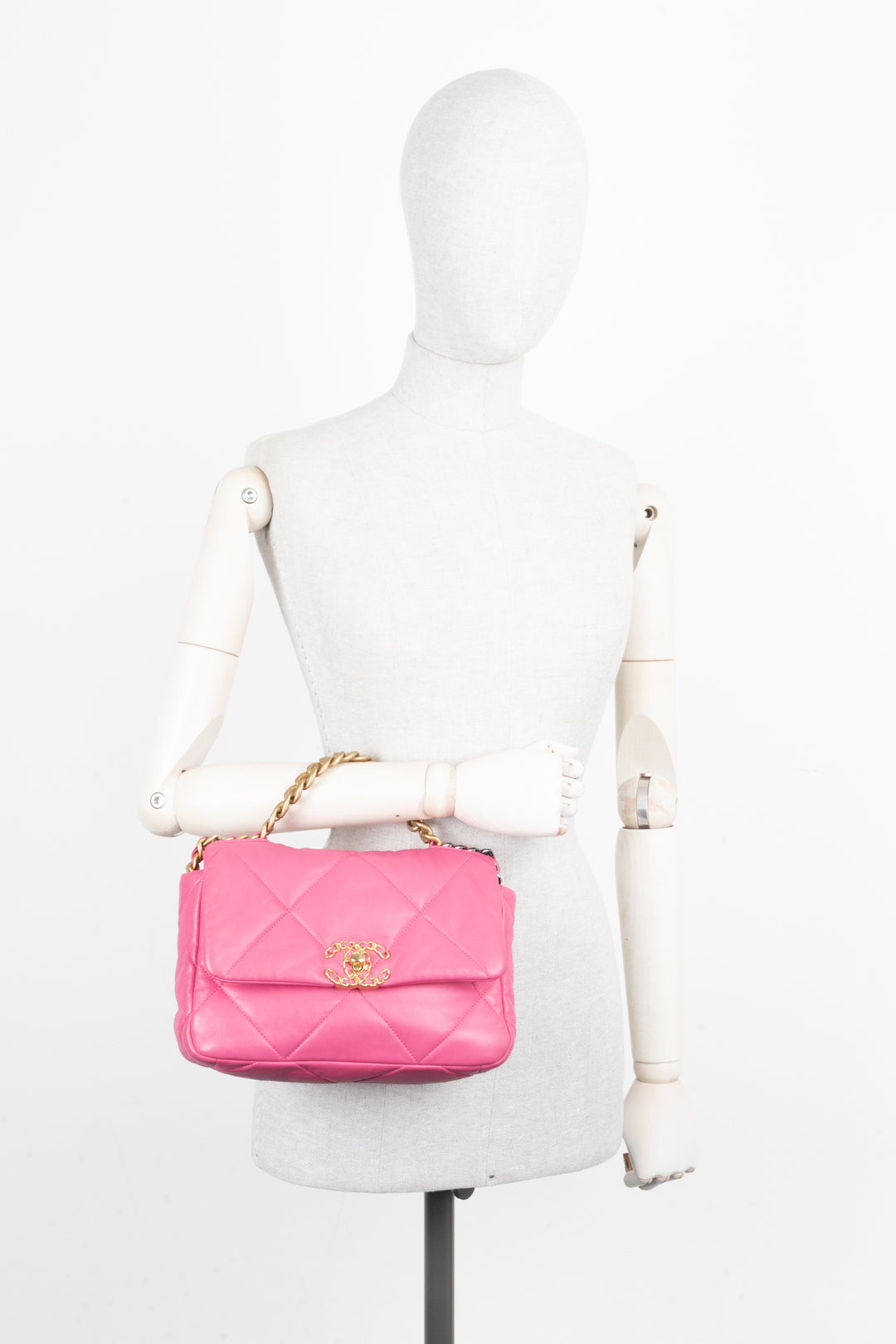 CHANEL 19 Small Bag Pink