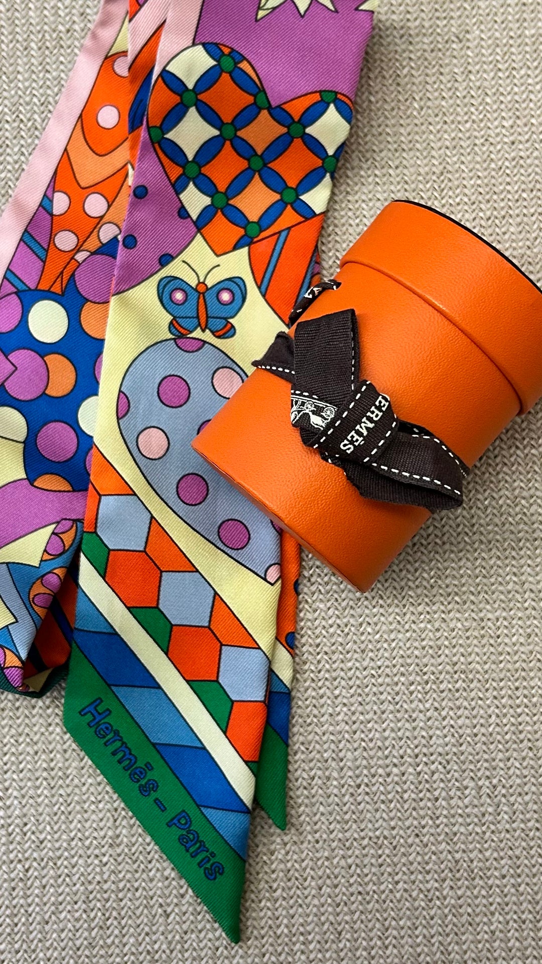 HERMÈS Animal Print Twilly Multicolor