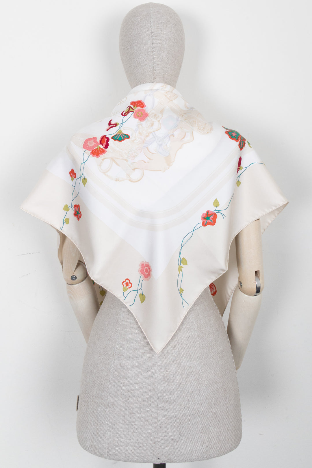 HERMÈS Brides de Gala 90 Scarf Ivory