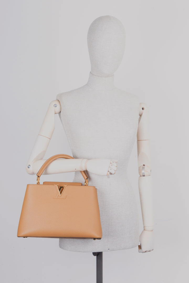 LOUIS VUITTON Capucines MM Caramel
