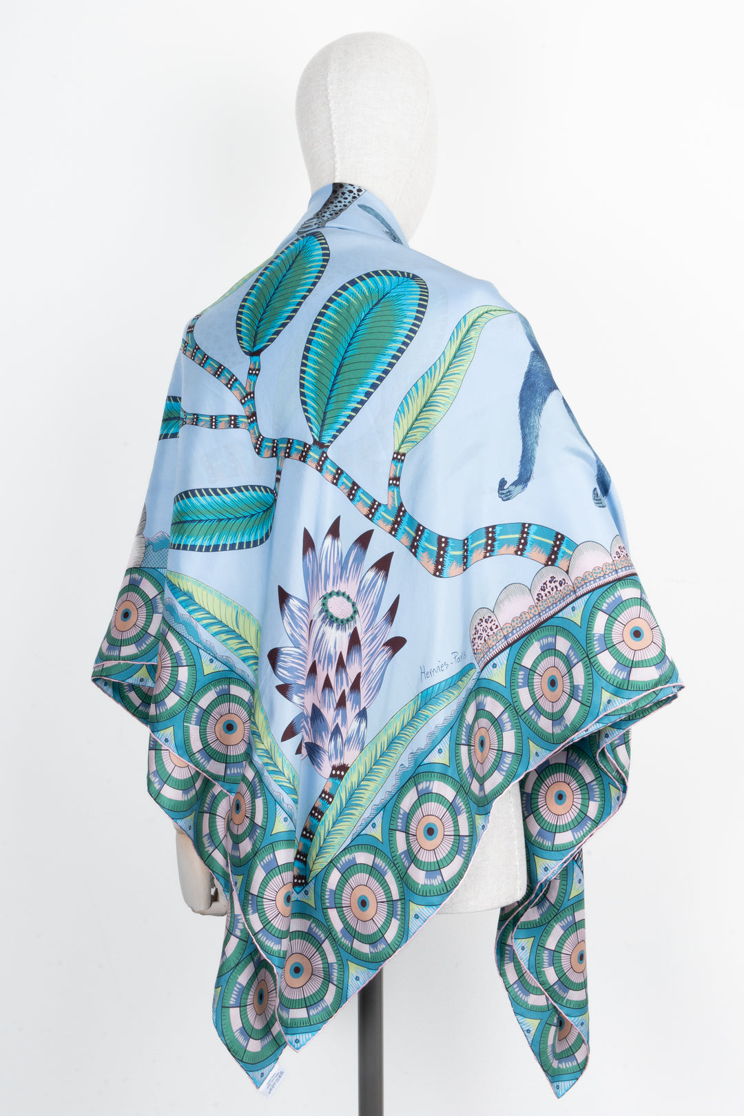 HERMÈS The Savana Dance Carré 140 Silk Blue Green