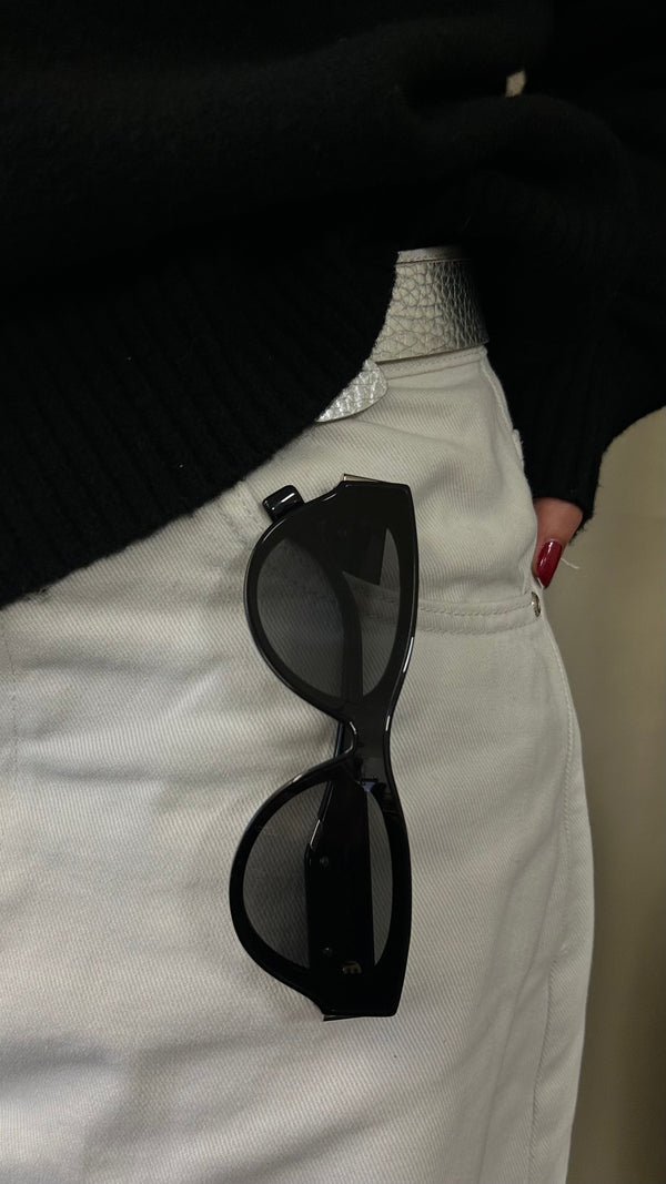 Lunettes de soleil FENDI First FE40135I noires
