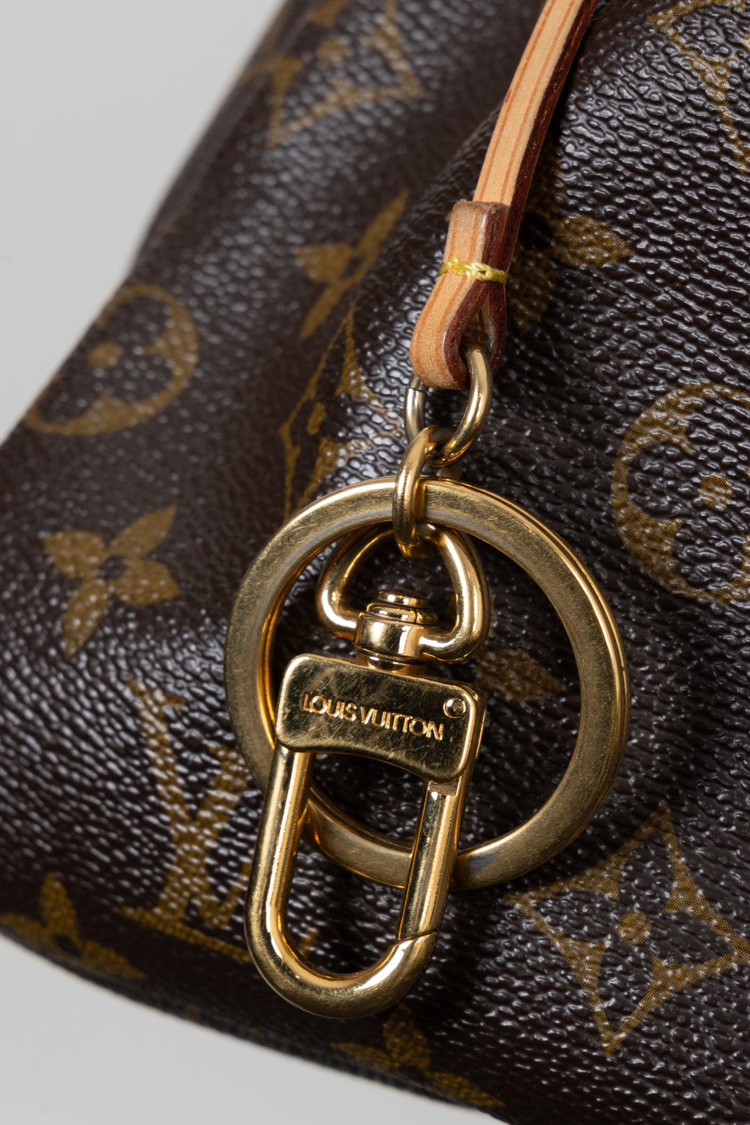 LOUIS VUITTON Artsy Hobo Bag MNG Canvas
