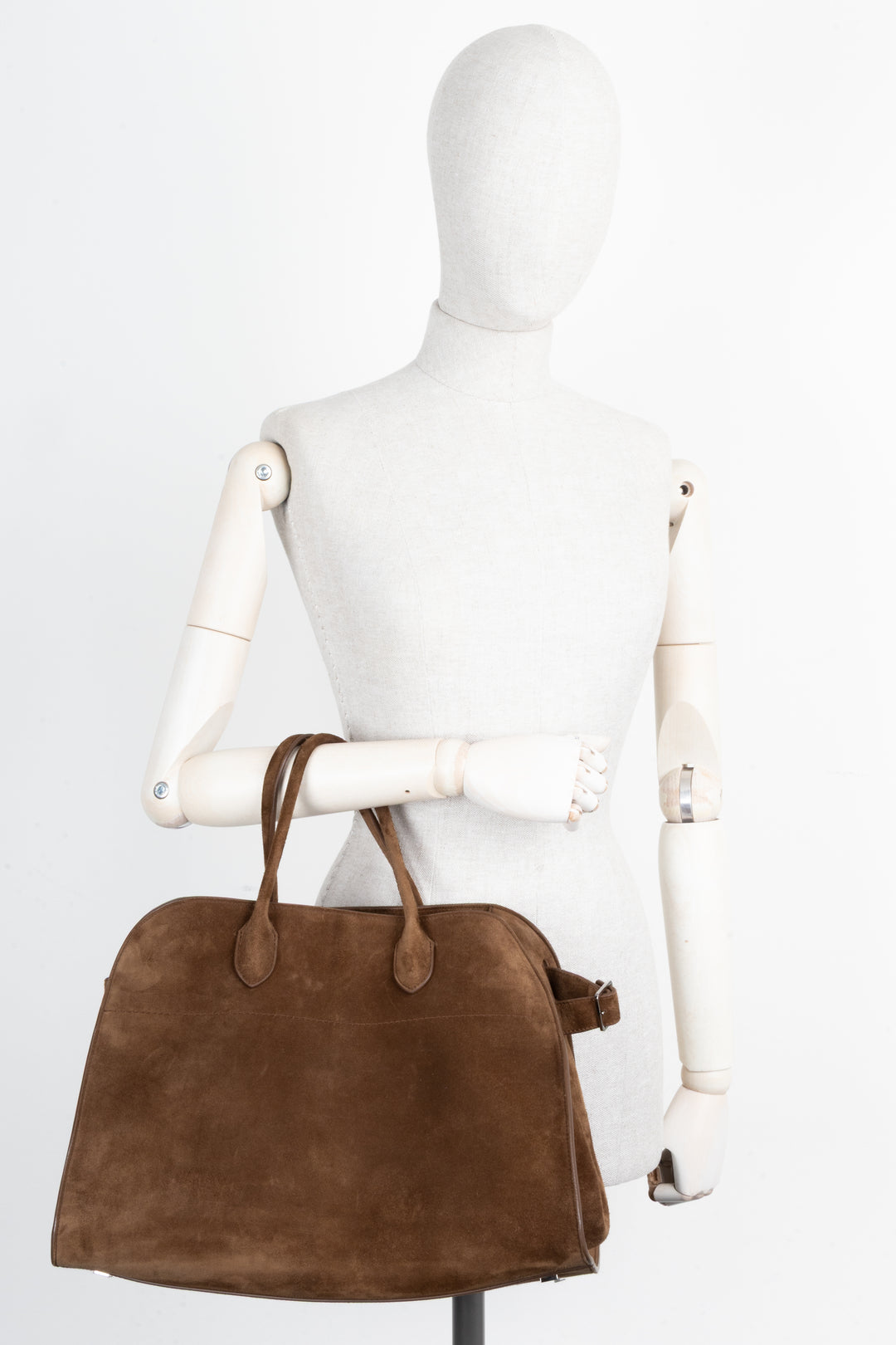 THE ROW Soft Margaux 15 Suede Brown