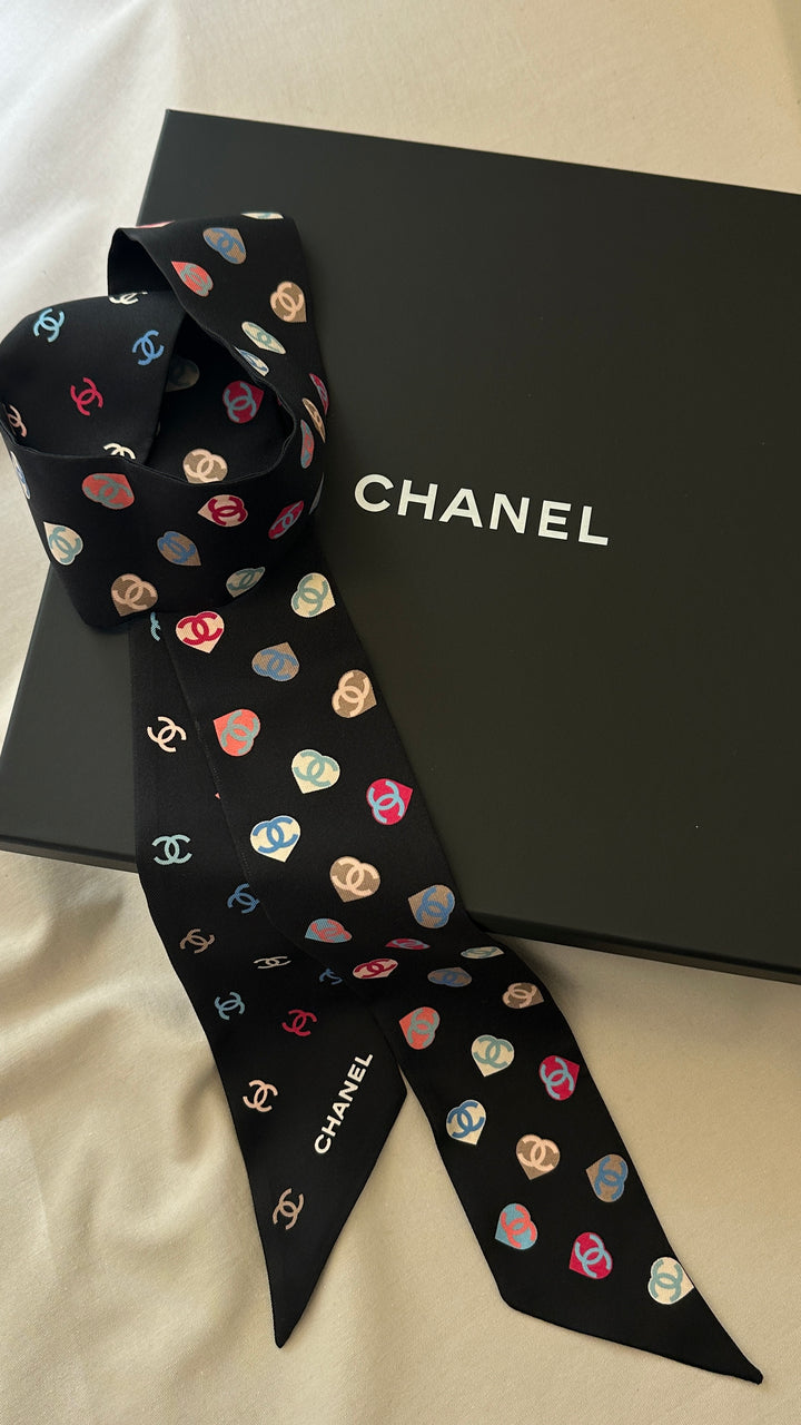 CHANEL CC Heart Twilly Multicolor Black