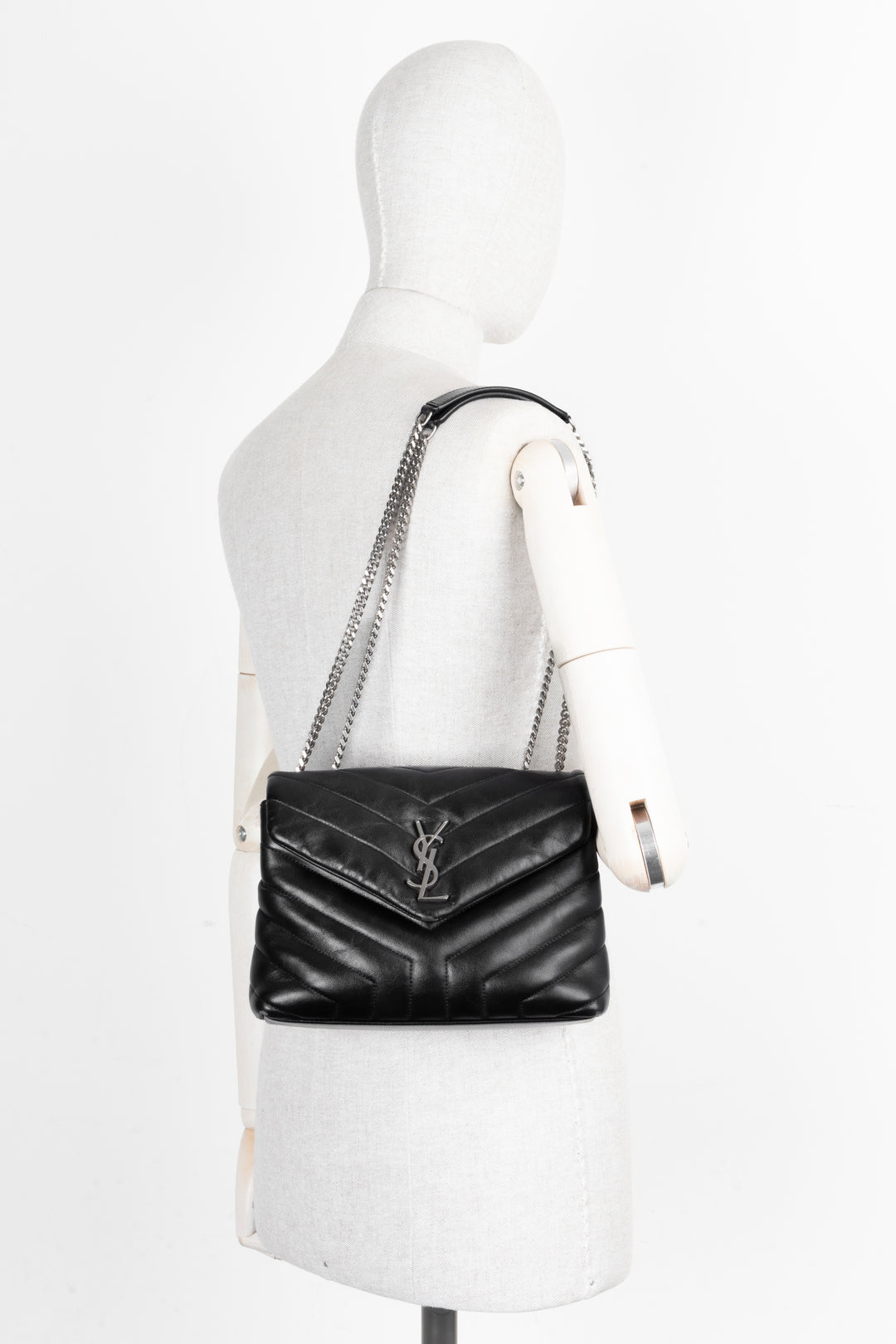 SAINT LAURENT Small Loulou Bag Black