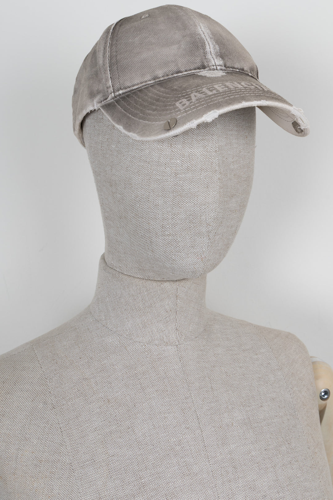 BALENCIAGA Baseball Cap Used Look Grey