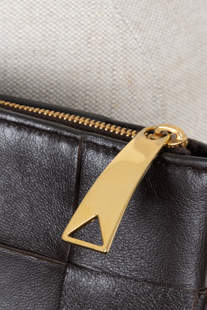 BOTTEGA VENETA Intrecciato Leather Pouch Fondant