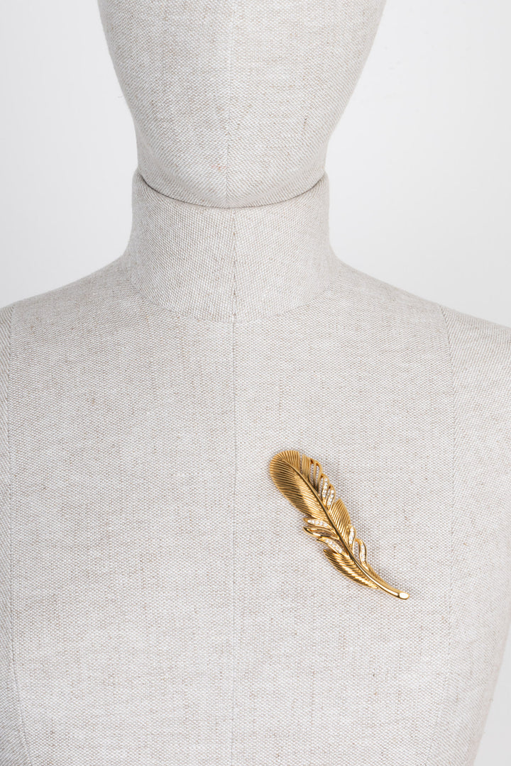 CHRISTIAN DIOR Feather Brooch Gold