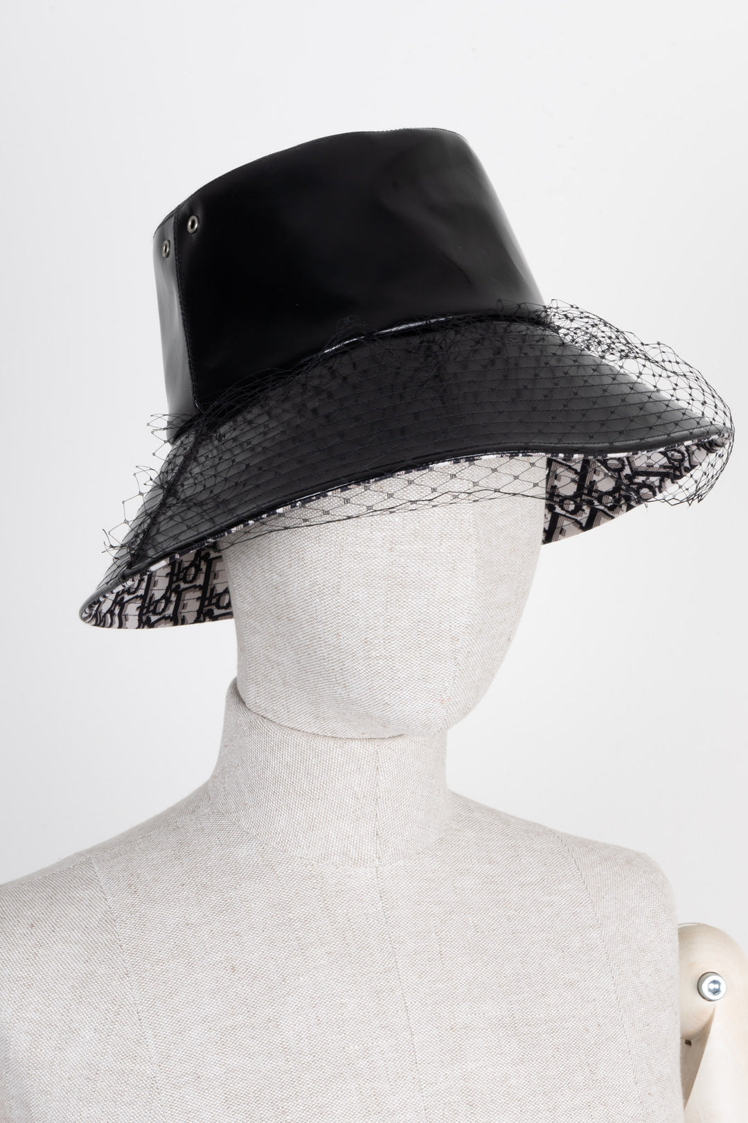 CHRISTIAN DIOR Net Bucket Hat Black