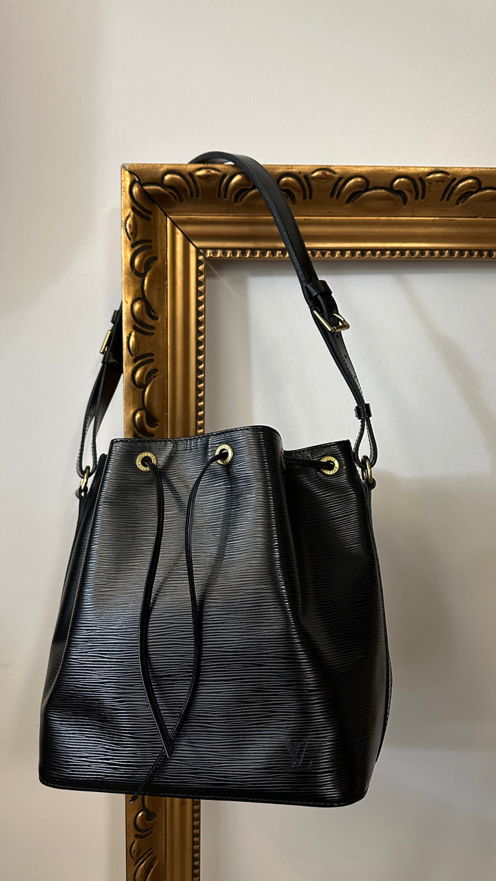 LOUIS VUITTON Petit Sac Noe Epi Black