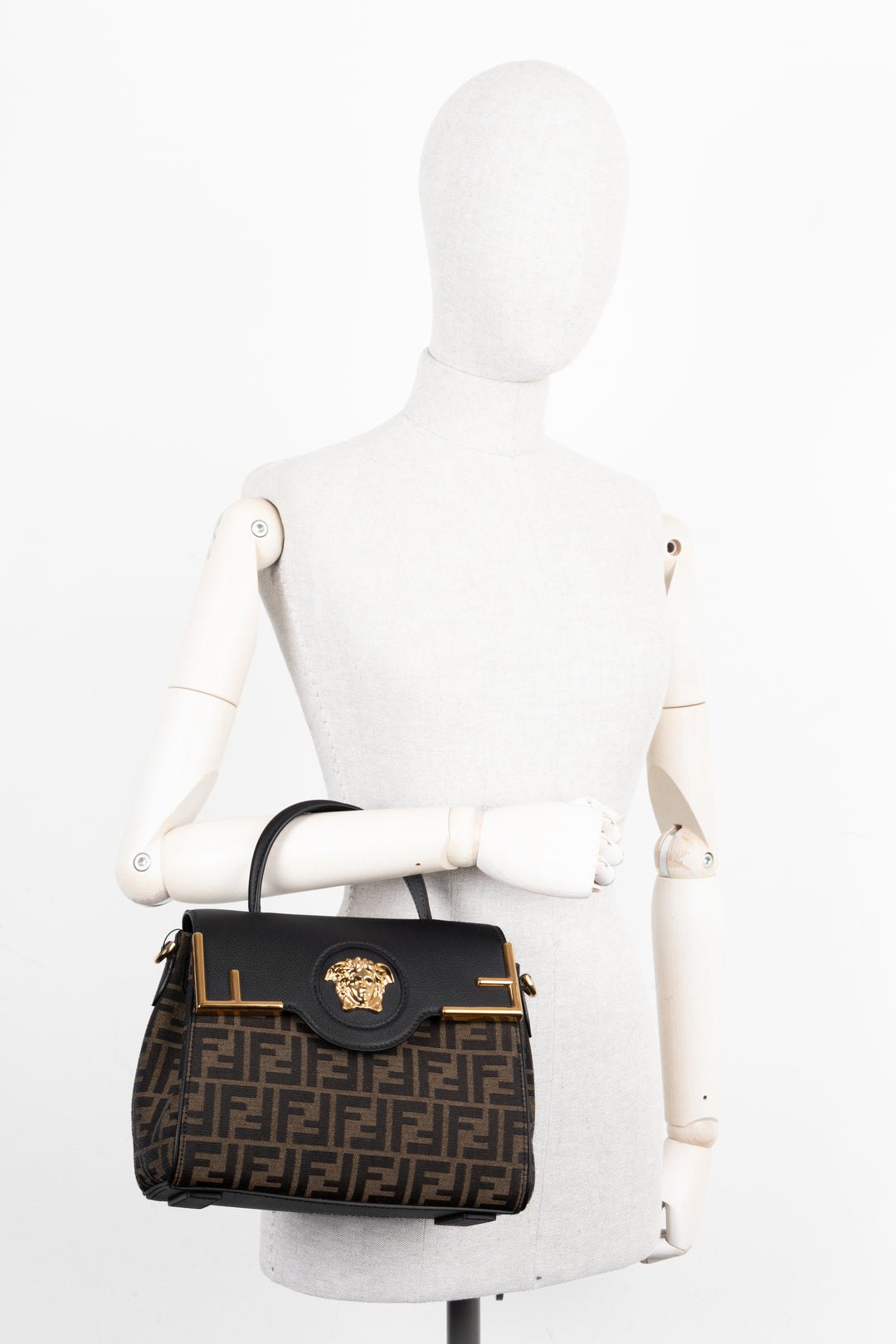 FENDACE La Medusa Bag