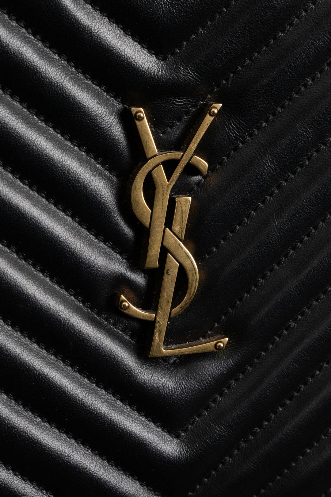 SAINT LAURENT LOU Sac caméra Cuir matelassé Noir