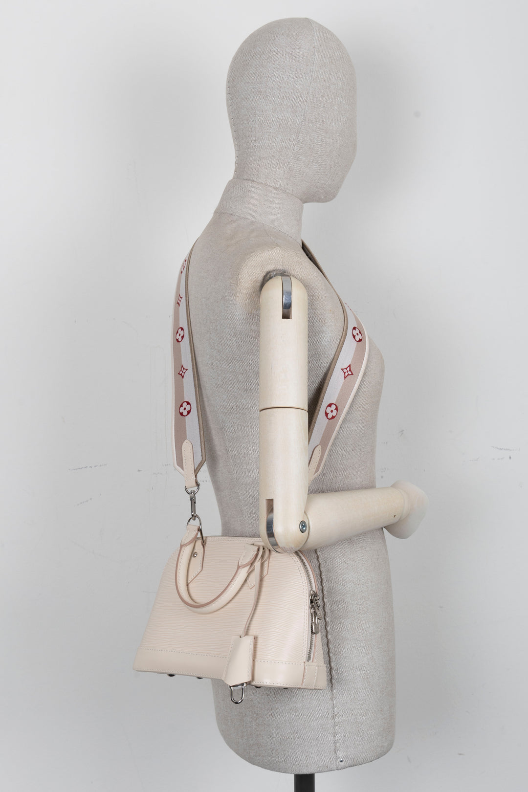 LOUIS VUITTON Alma BB Epi Quartz