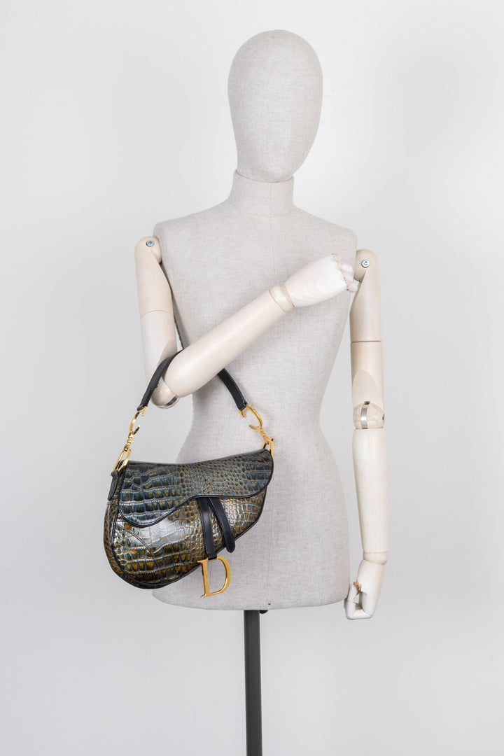 CHRISTIAN DIOR Sac Saddle Croc Embossé Émeraude