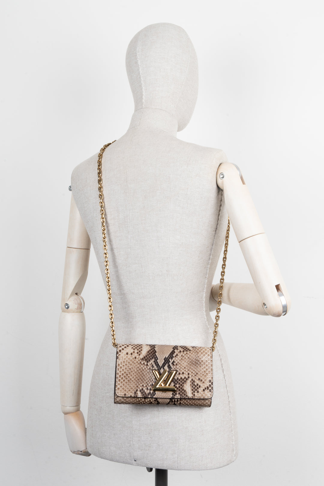LOUIS VUITTON Twist Wallet On Chain