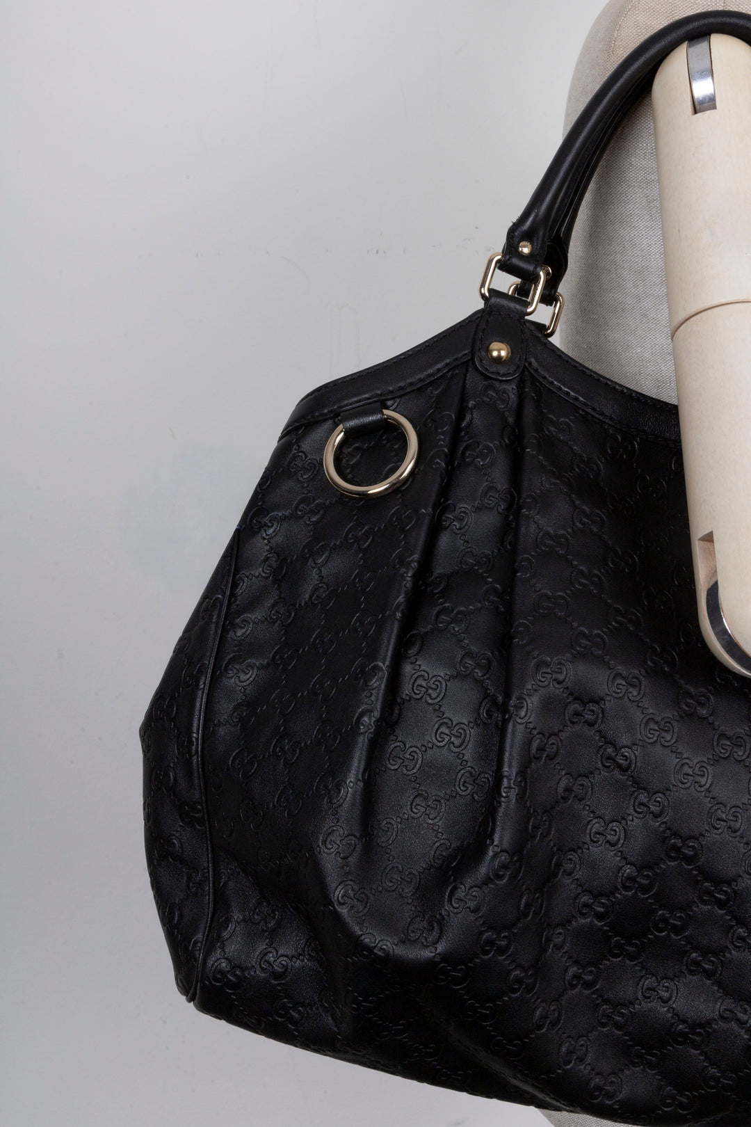 GUCCI Sukey Hobo Bag Leather Guccissima Black