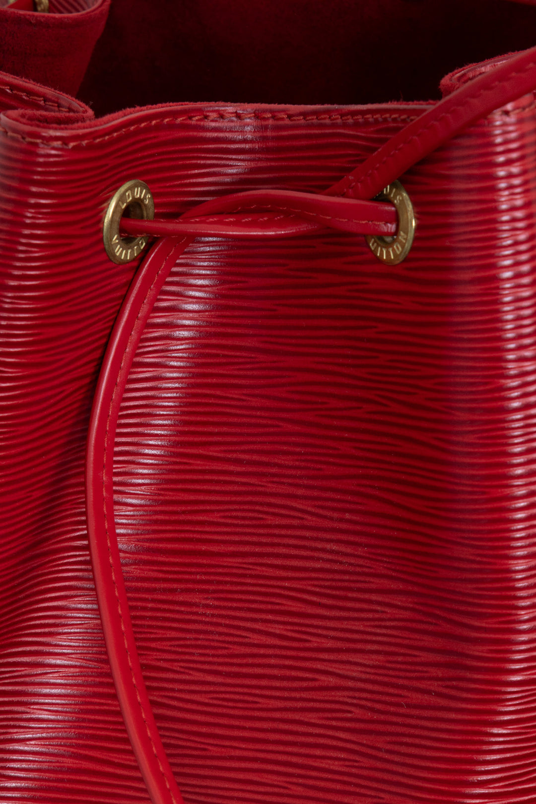 LOUIS VUITTON Petit Sac Noe Epi Rouge