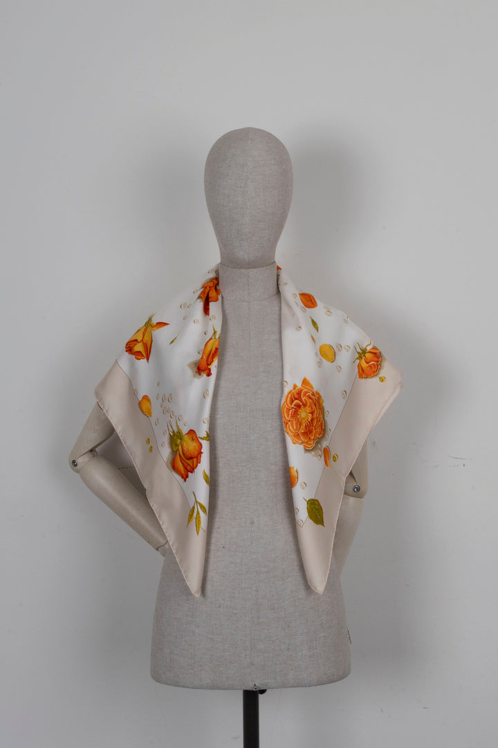 HERMÈS La Rosée Carré 90 Silk Beige White Red