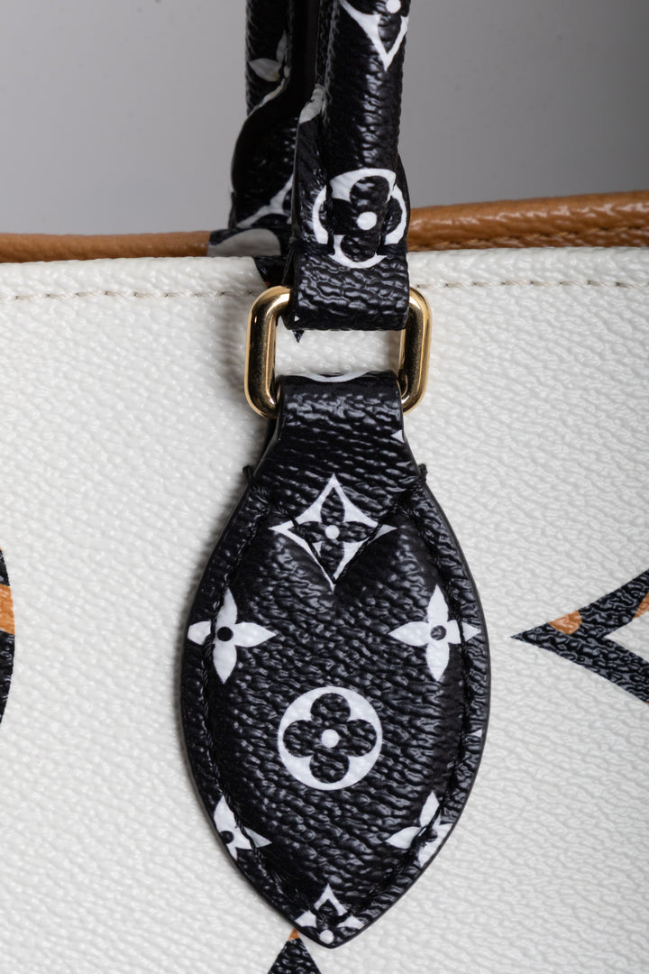 LOUIS VUITTON OnTheGo GM MNG Giant Jungle