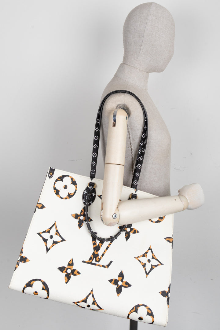 LOUIS VUITTON OnTheGo GM MNG Giant Jungle