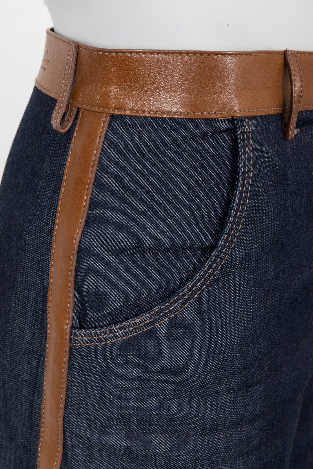 GUCCI Jupe vintage en jean et cuir