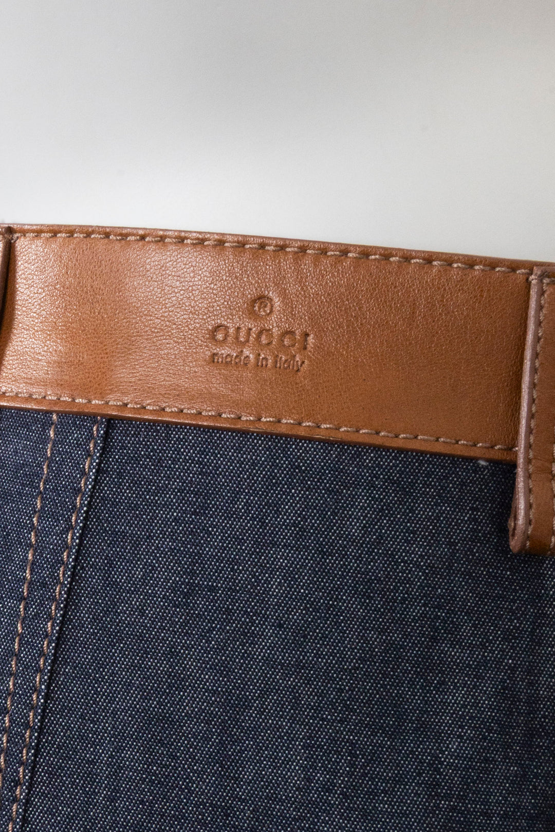 GUCCI Jupe vintage en jean et cuir