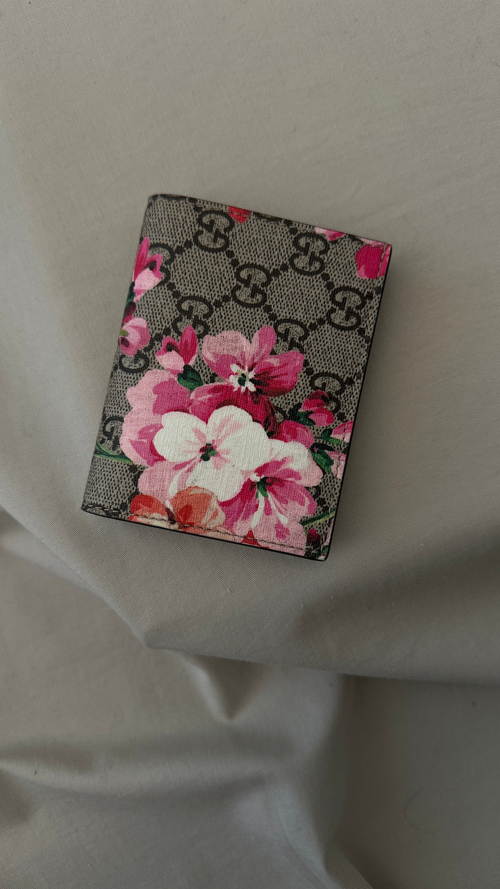 GUCCI Blooms Wallet GG Supreme