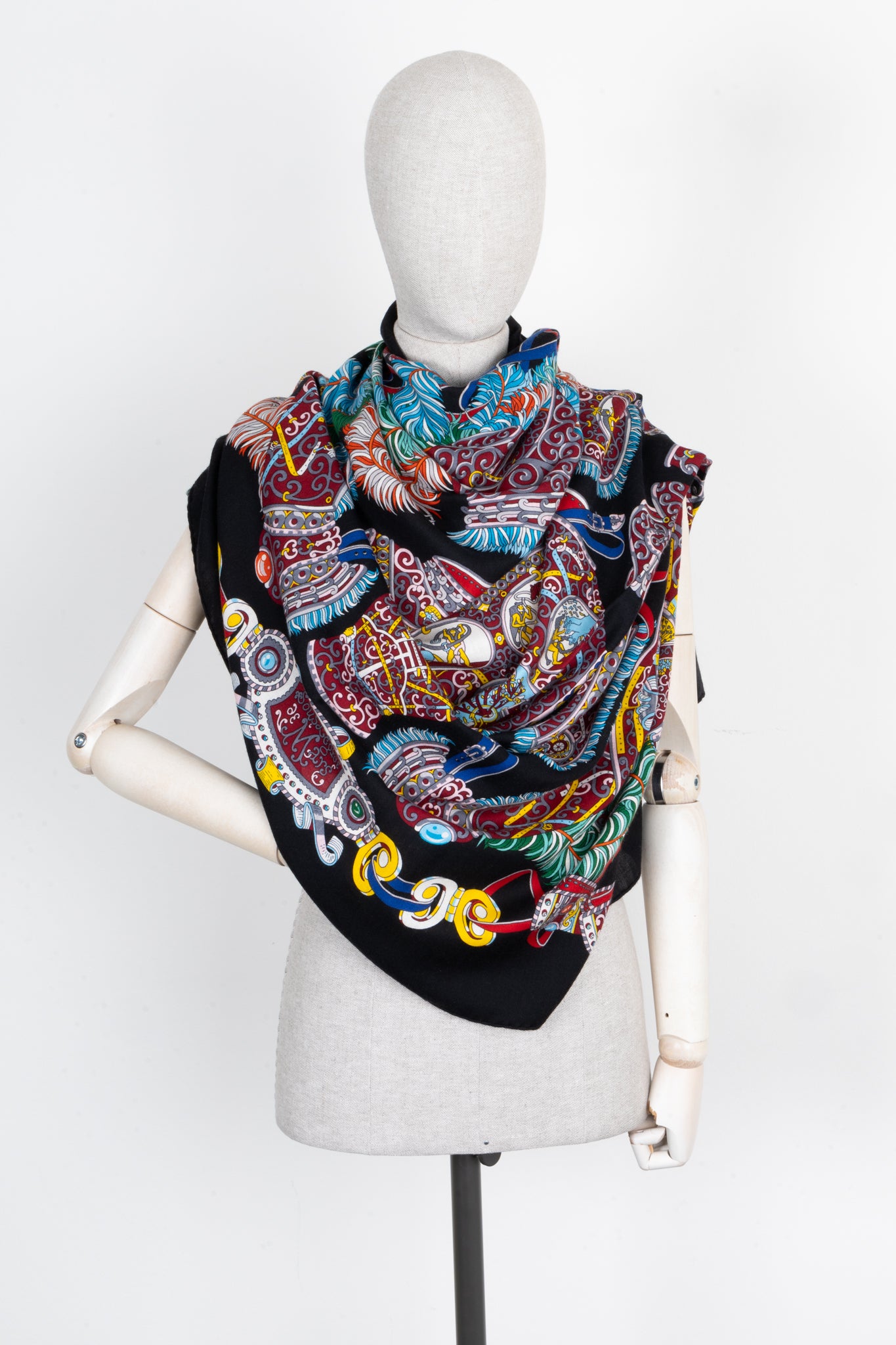 collier vintage top qualité rhodié couleur or décor finement collier vintage top qualité rhodié couleur or décor finement