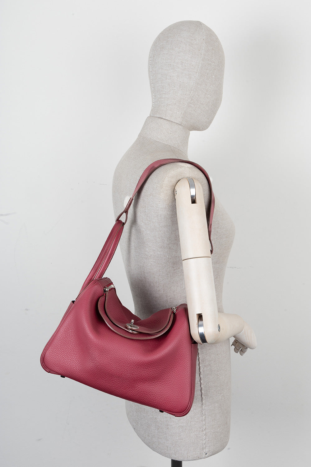 HERMÈS Lindy 26 Rouge Berlin Clemence
