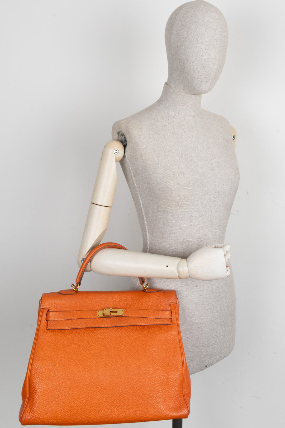 HERMÈS Kelly 35 Clémence Orange