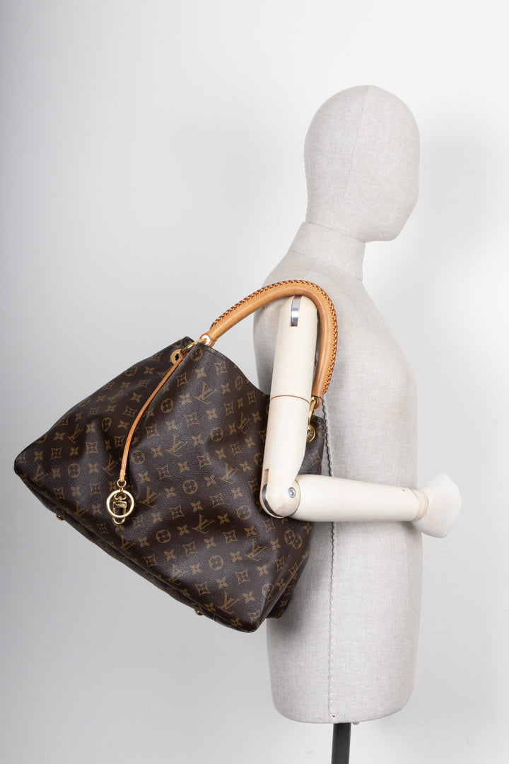 LOUIS VUITTON 2010 Sac Hobo Artsy Toile MNG