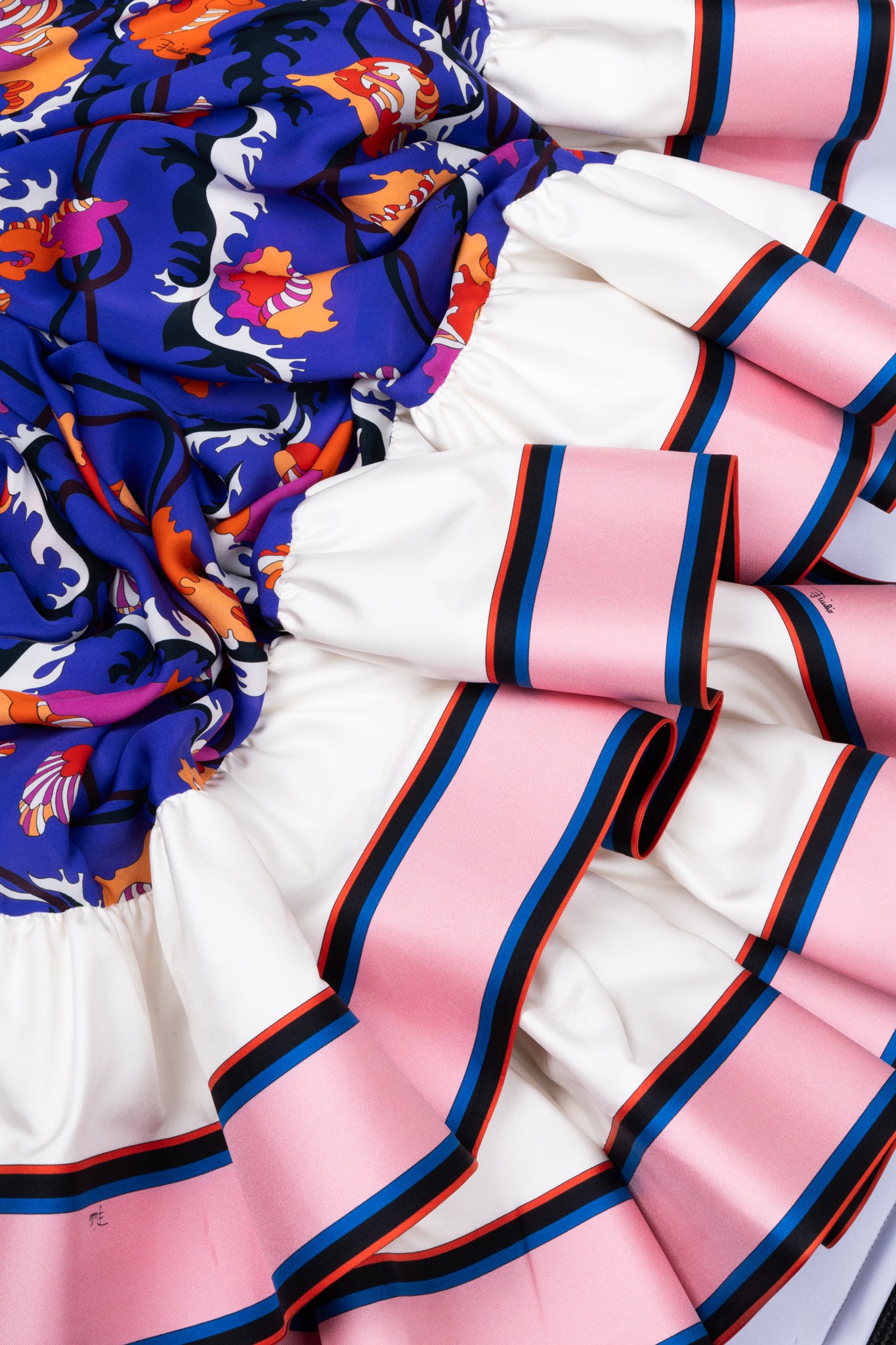 EMILIO PUCCI スカート EMILIO PUCCI 幾何学模様タイトスカート - メルカリ