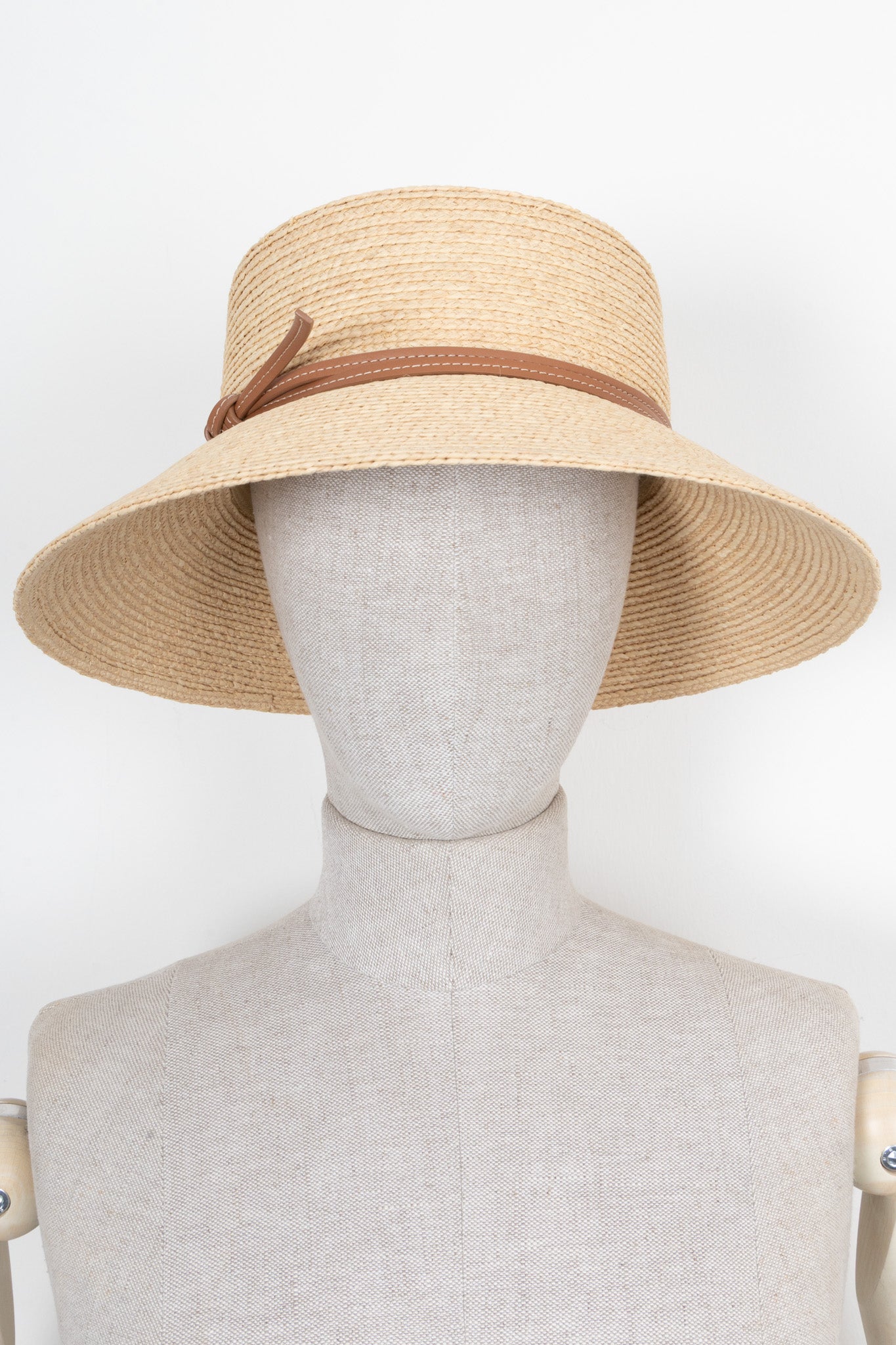 HERMÈS Isola Hat Raffia Beige – REAWAKE