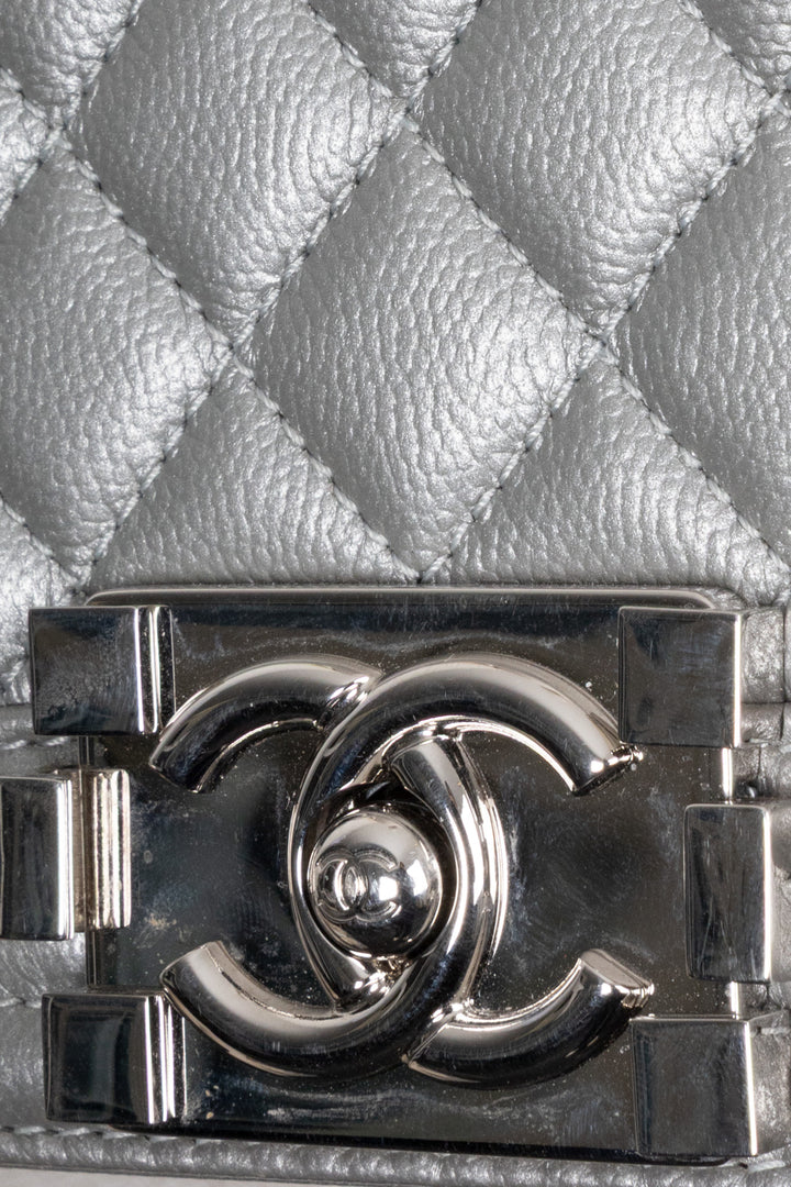 CHANEL New Medium Boy Bag Caviar Silver