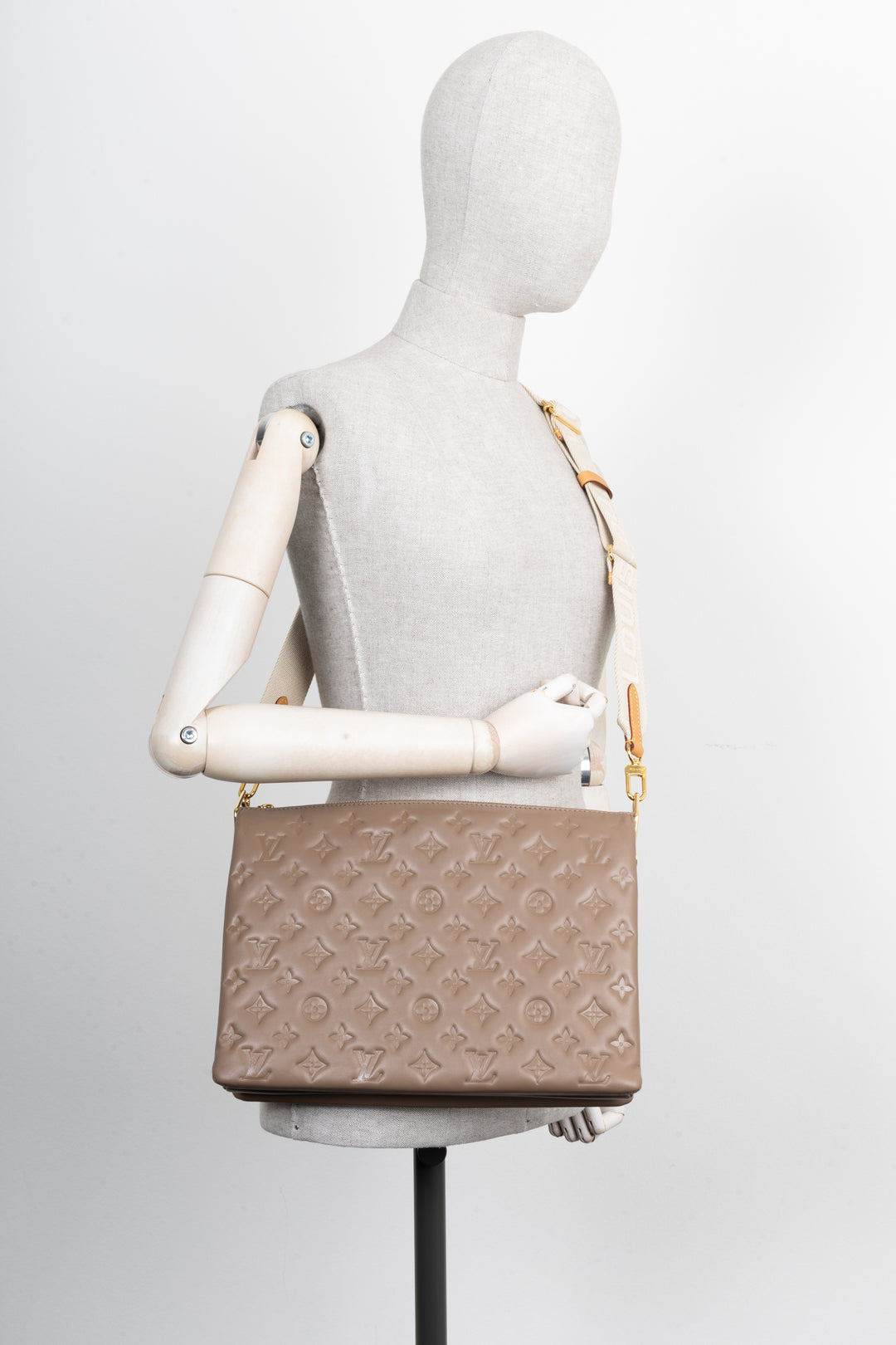 LOUIS VUITTON Coussin MM Bag Taupe