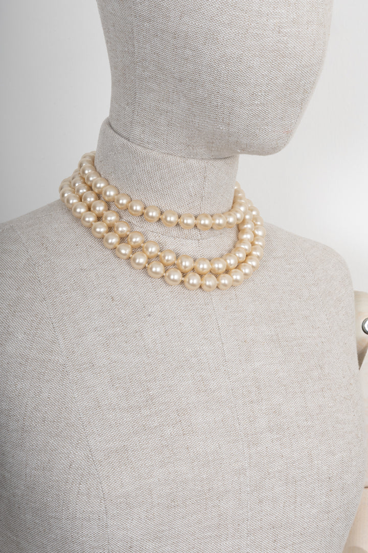 CHANEL Double Pearl Necklace