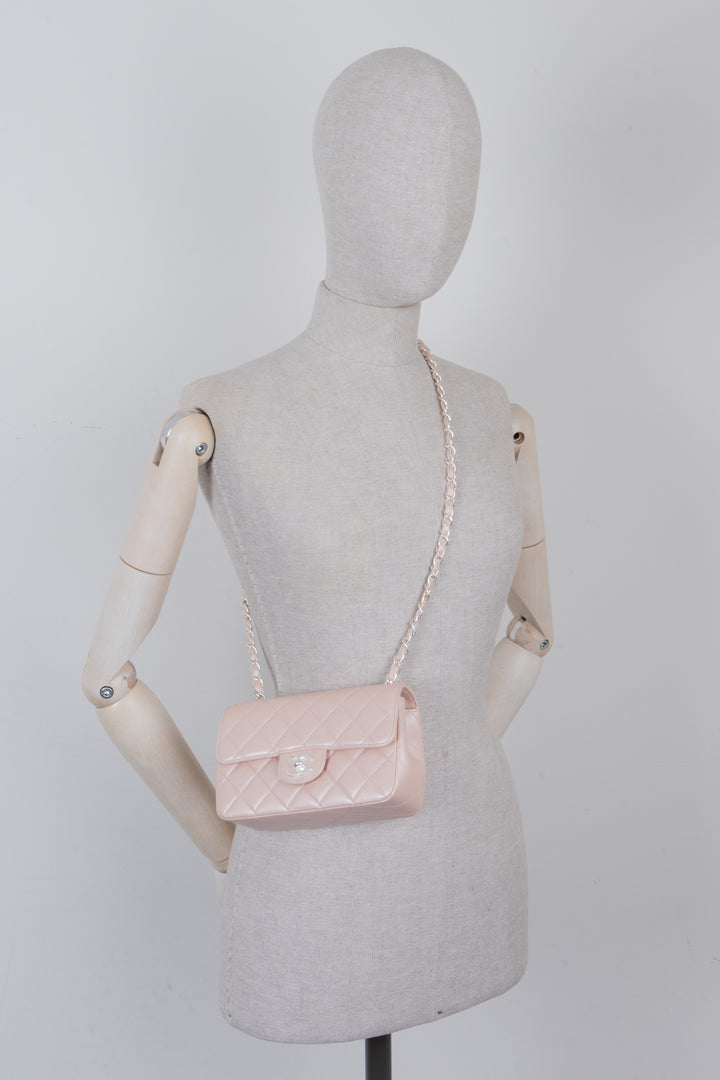 CHANEL Single Flap Bag Rose