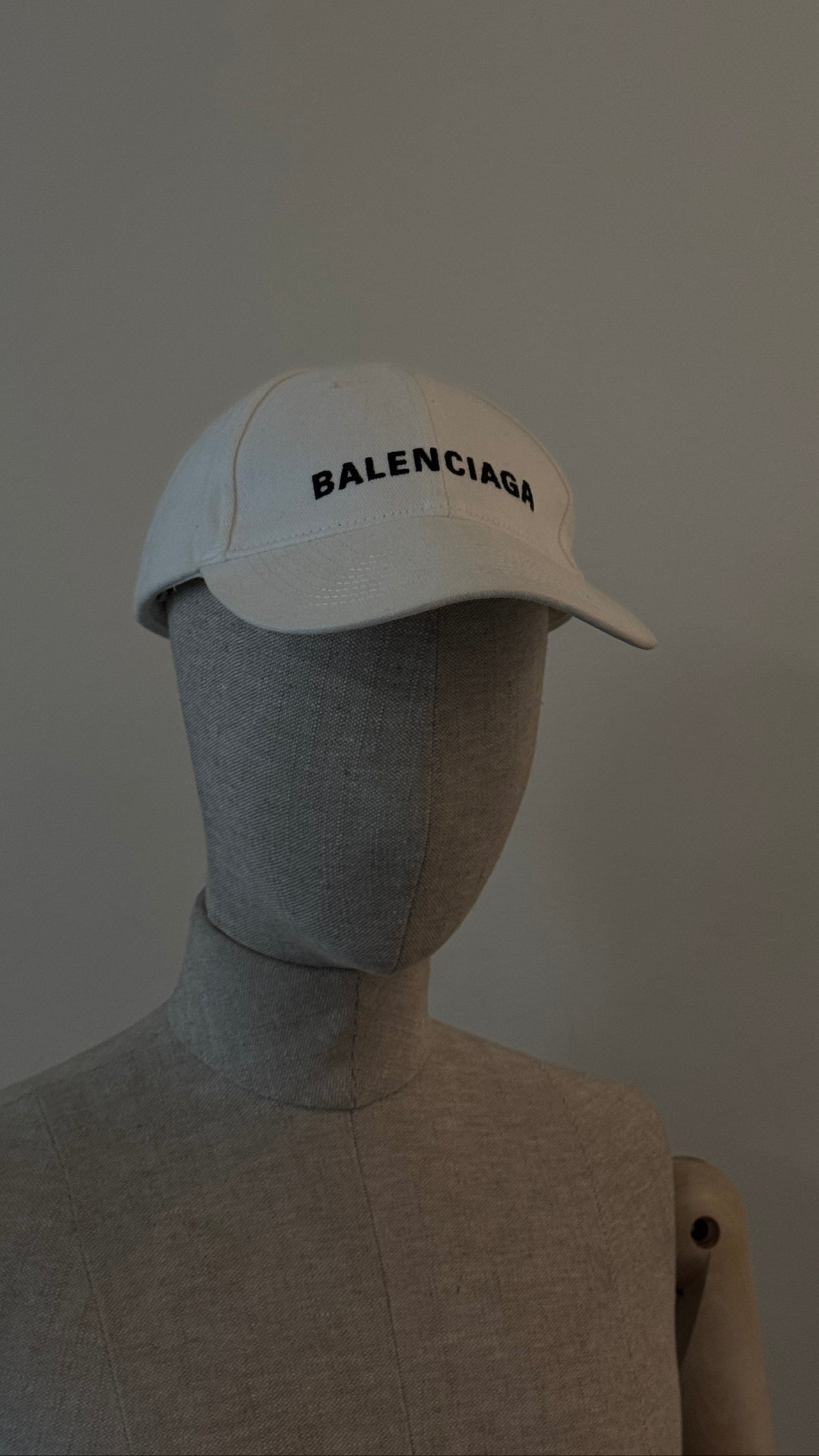 帽子 Balenciaga ARCHETYPE Balenciaga Balenciaga Archetype Fall Winter 17 Worn Cap
