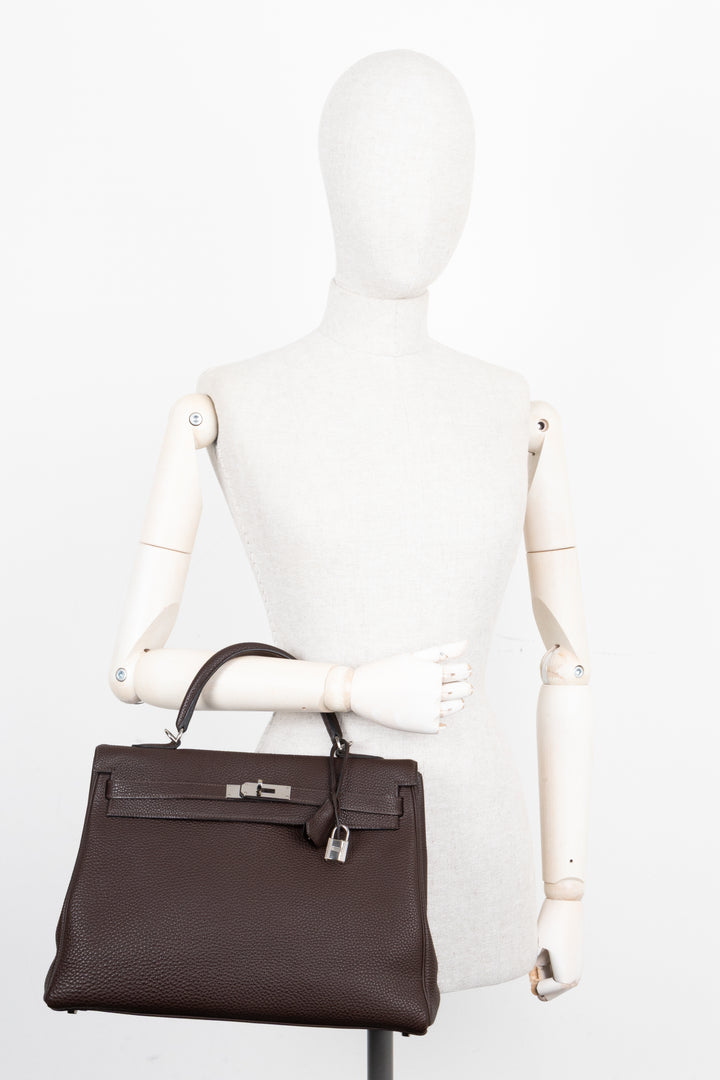 HERMÈS Kelly 32 Retourne Togo Chocolat