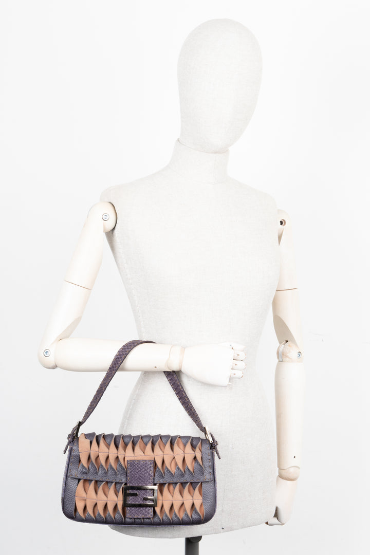 FENDI Selleria Sac Baguette Python Violet Rose