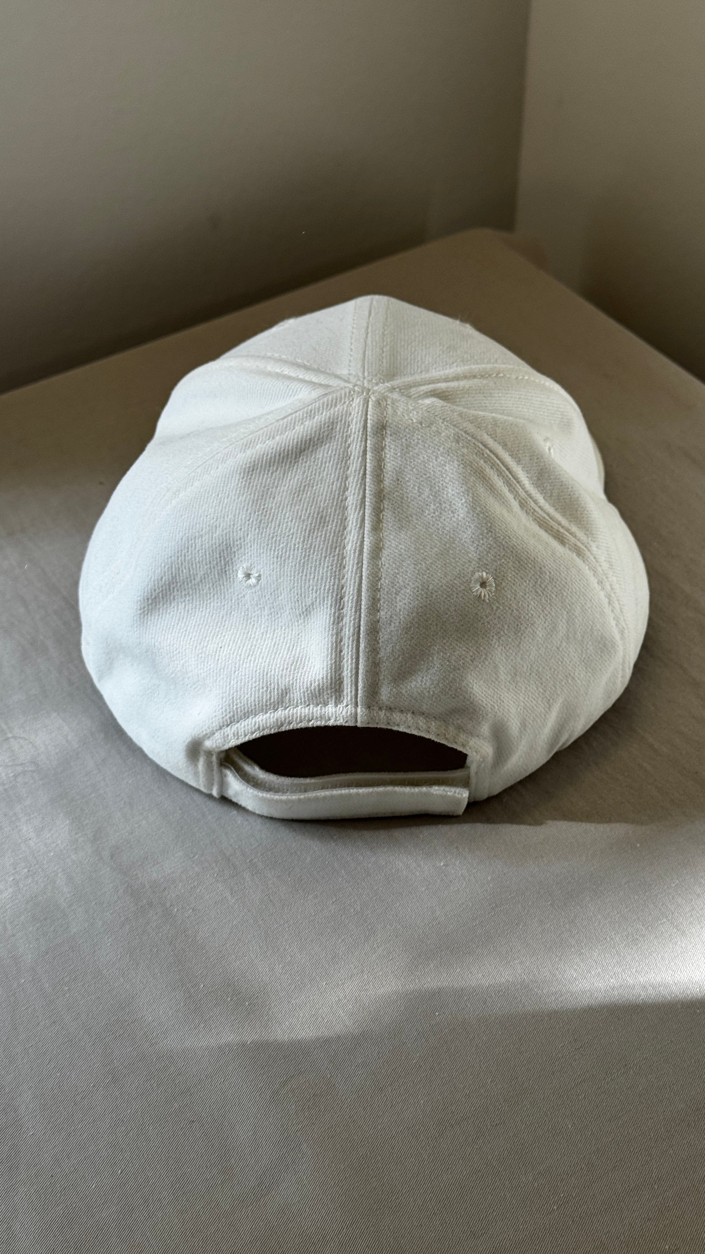 BALENCIAGA Archetype Cap White – REAWAKE