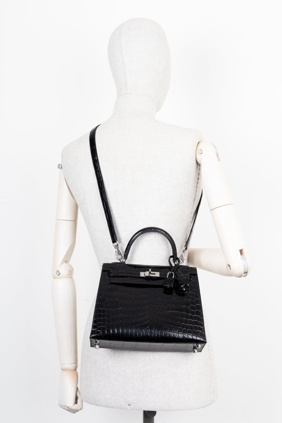 HERMÈS Kelly 25 Sellier Crocodile Niloticus Lisse Noir